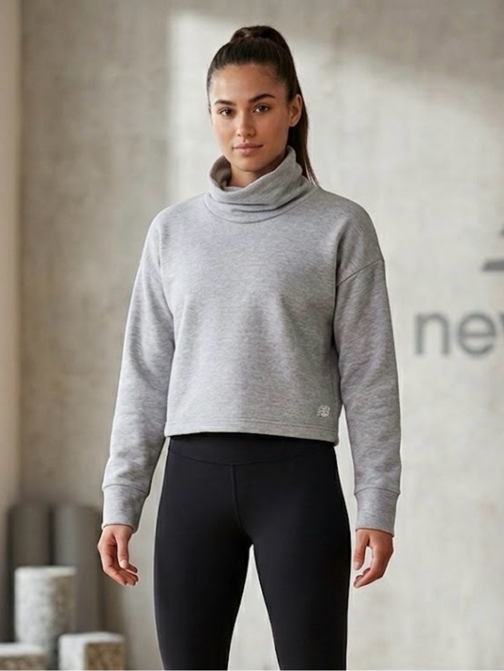 New Balance Gray Cropped Cowl Neck Sweatshirt, Women’s Size XL Extra Large, Fall